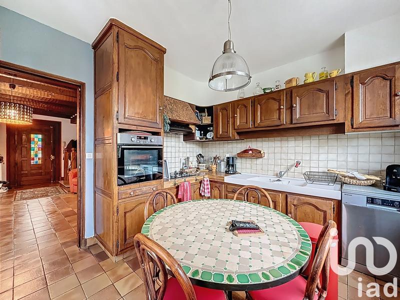 Maison - 250 m² - 9 pièces