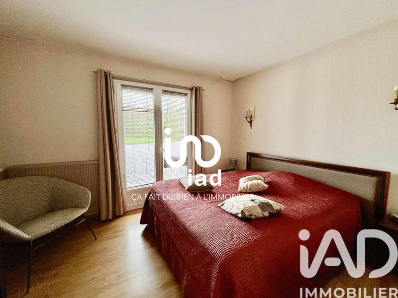 Maison - 220 m² - 8 pièces