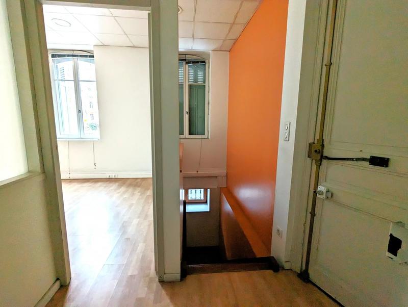 Local d'activités - 45 m² - 2 pièces