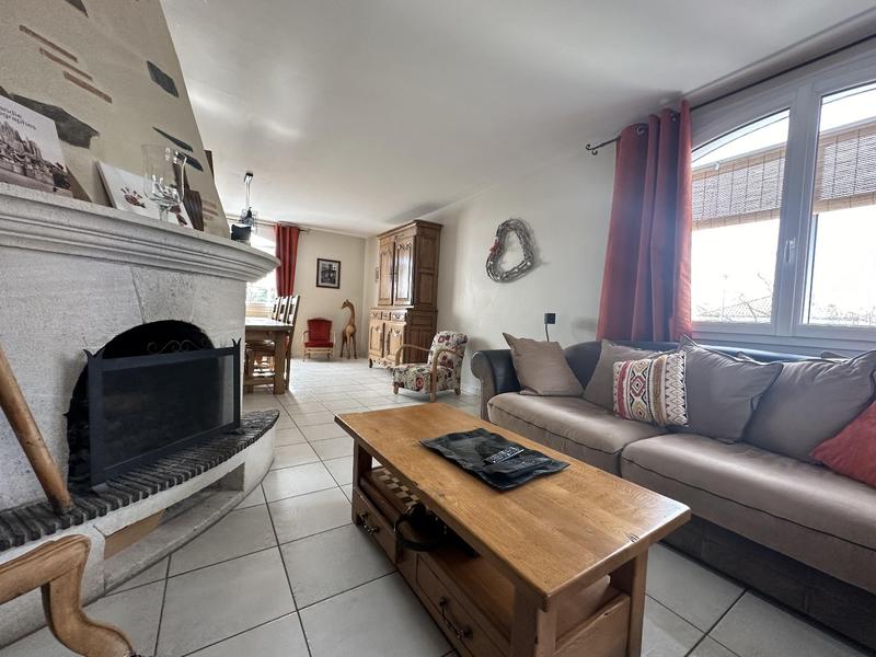 Maison - 248 m² - 11 pièces