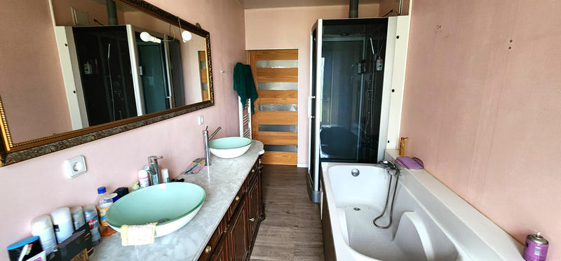 Maison - 188 m² - 7 pièces