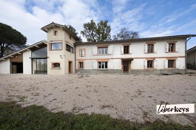 Maison - 177 m² - 7 pièces