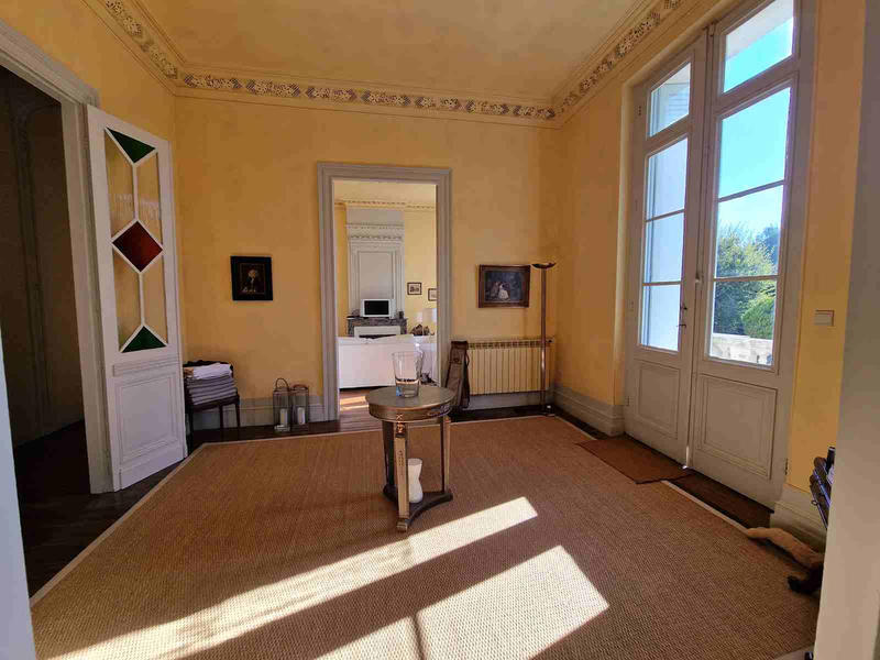 Propriété - 353 m² - 11 pièces