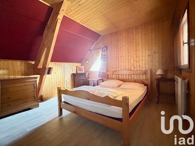 Maison - 166 m² - 9 pièces