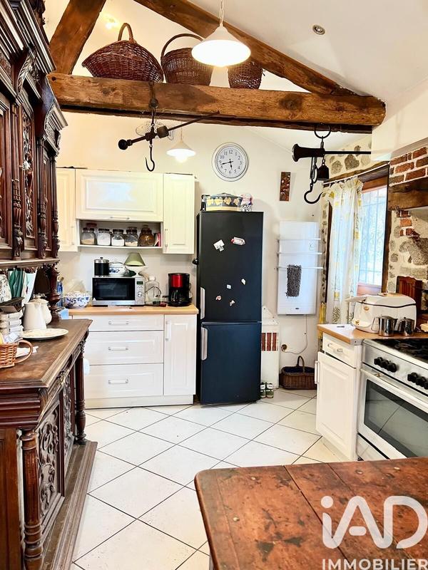 Maison - 208 m² - 9 pièces