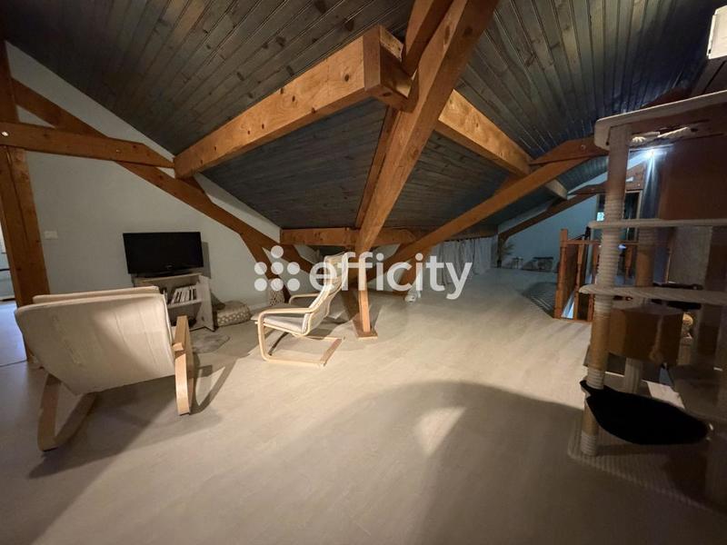 Maison - 235 m² - 6 pièces