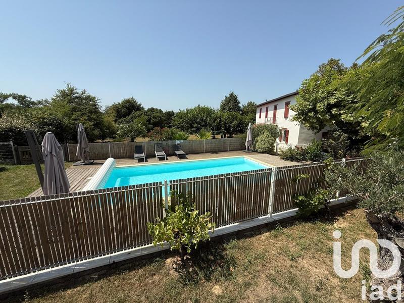 Maison de village - 385 m² - 14 pièces