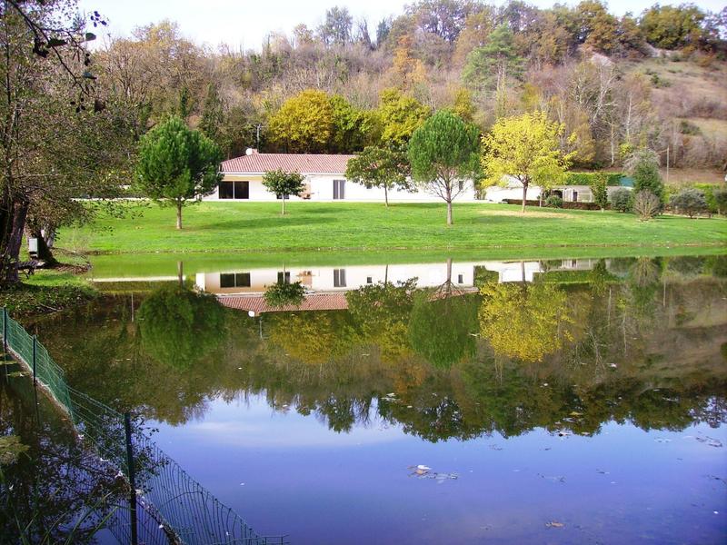 Maison - 240 m² - 6 pièces