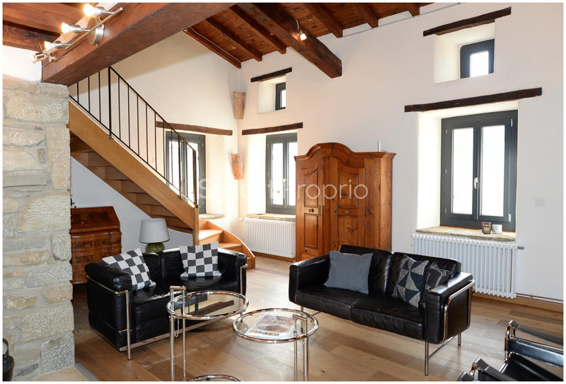 Propriété - 320 m² - 10 pièces