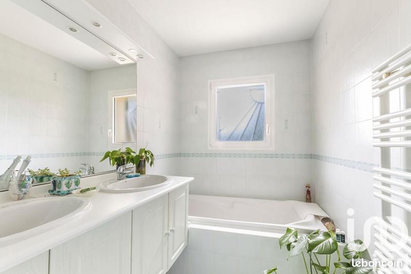 Maison - 186 m² - 6 pièces