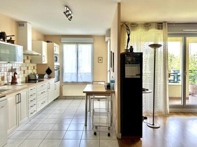 Appartement - 98 m² - 4 pièces