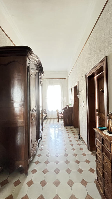 Propriété - 185 m² - 7 pièces