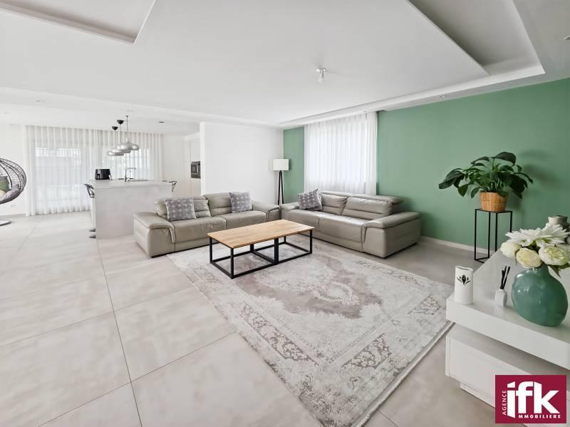 Maison - 165 m² - 6 pièces