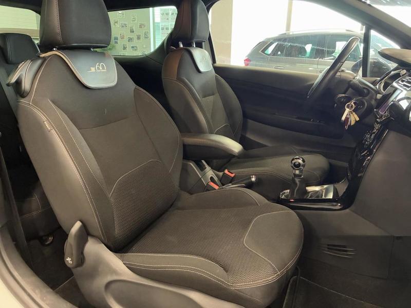 Ds Ds 3 1.2i PureTech 12v s&amp;S - 110 Berline So Chic Phase Garantie 12 Mois