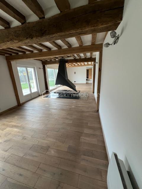 Propriété - 240 m² - 9 pièces