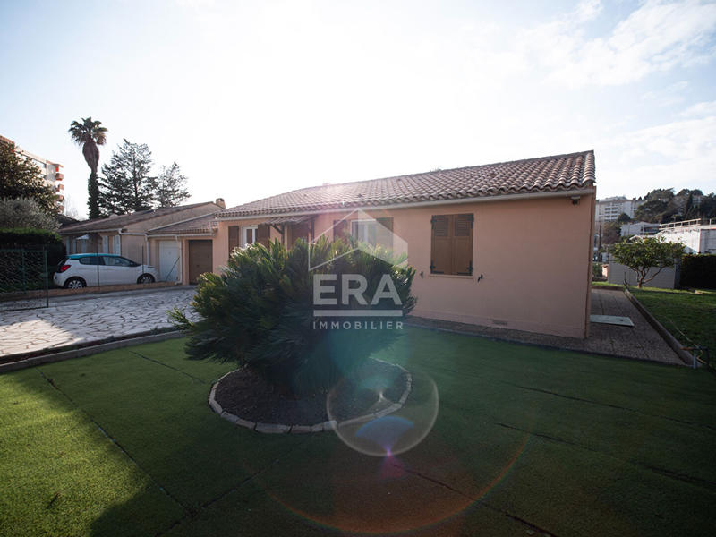 Maison - 89 m² - 5 pièces