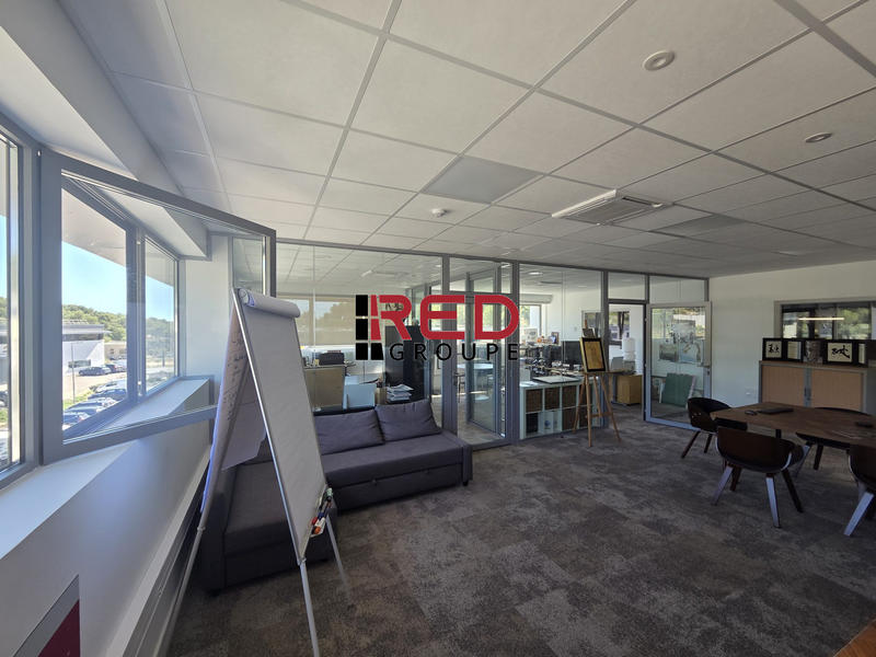 Local d'activités - 363 m²