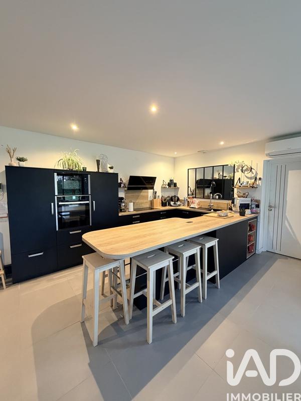 Maison de village - 183 m² - 9 pièces