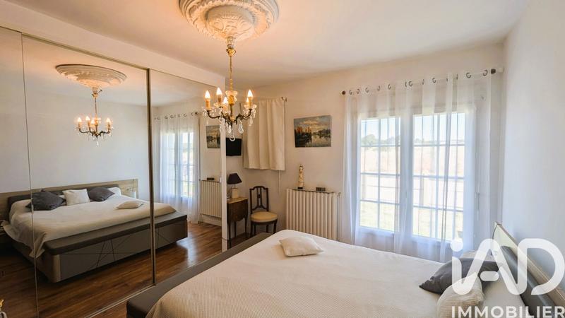 Maison - 201 m² - 5 pièces