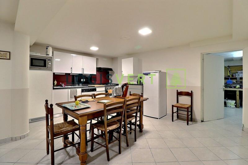 Maison - 352 m² - 8 pièces