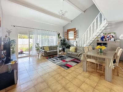 Maison - 110 m² - 4 pièces