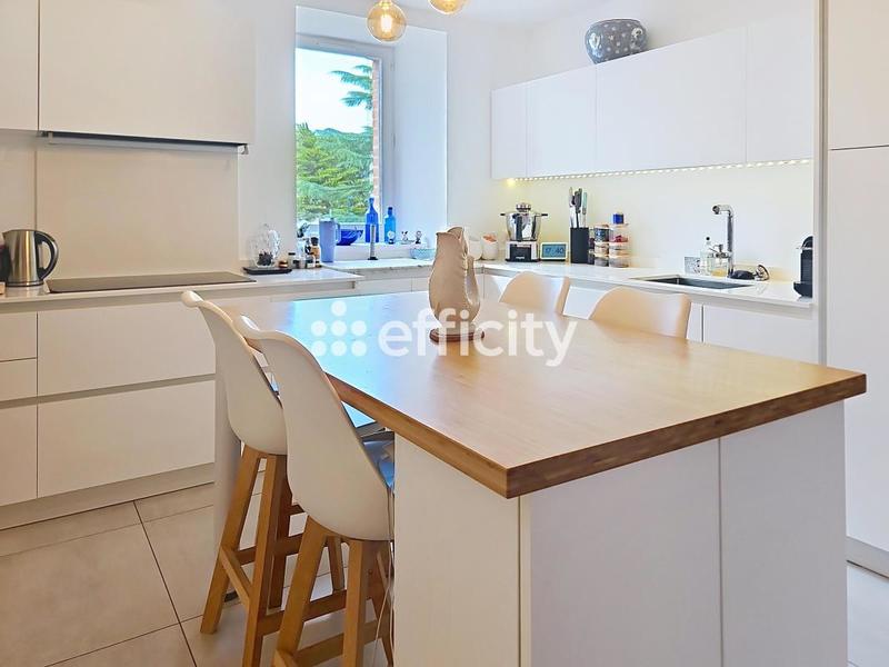 Appartement - 166 m² - 5 pièces