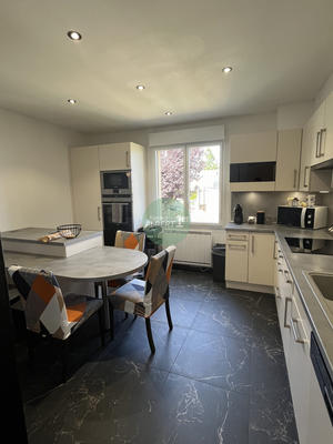 Maison - 150 m² - 6 pièces