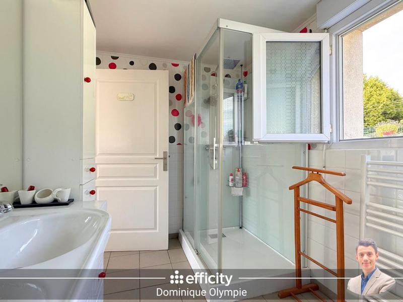 Maison - 128 m² - 7 pièces