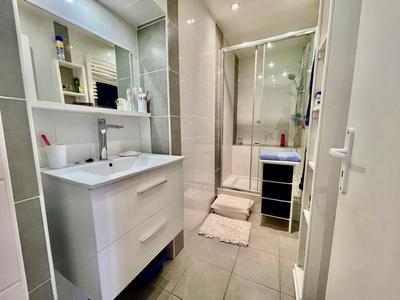 Appartement - 79 m² - 3 pièces