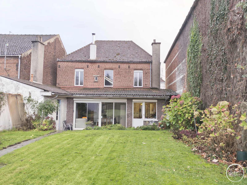 Maison - 150 m² - 8 pièces