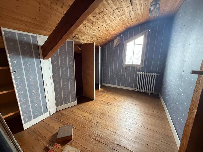 Maison - 203 m² - 10 pièces