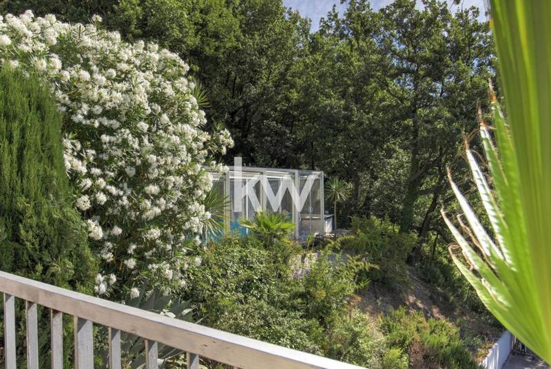 Villa - 206 m² - 6 pièces