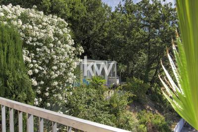 Villa - 206 m² - 6 pièces