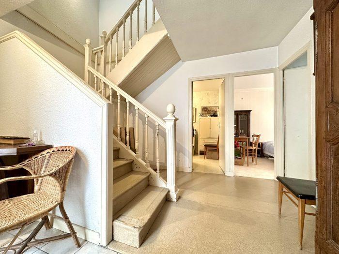 Maison ancienne - 241 m² - 6 pièces