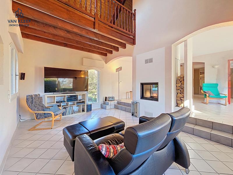 Villa - 180 m² - 7 pièces