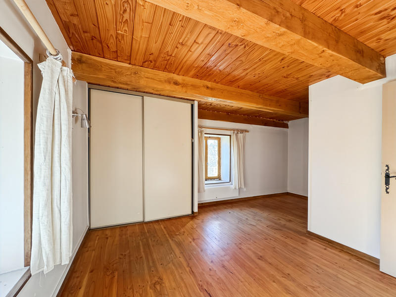 Maison - 216 m² - 7 pièces