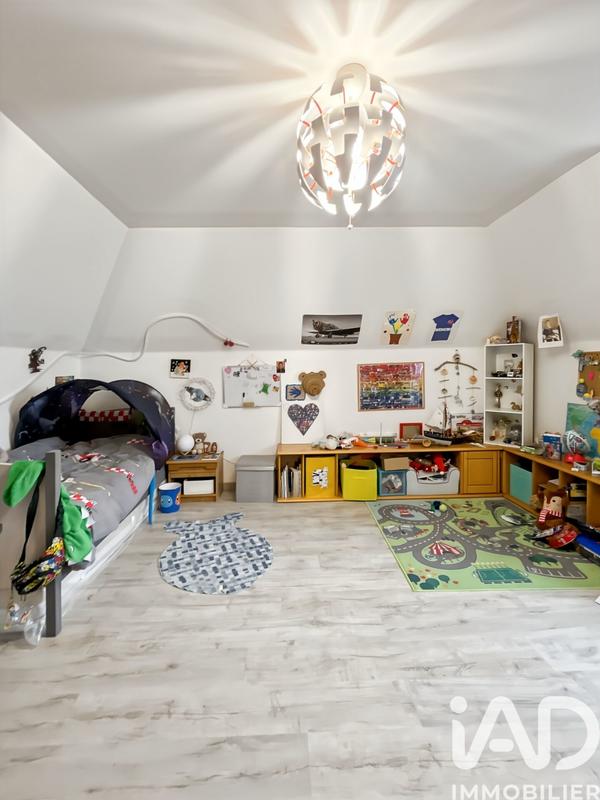 Maison - 165 m² - 8 pièces