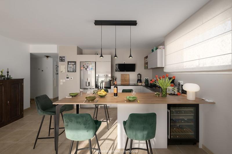 Appartement - 86 m² - 4 pièces