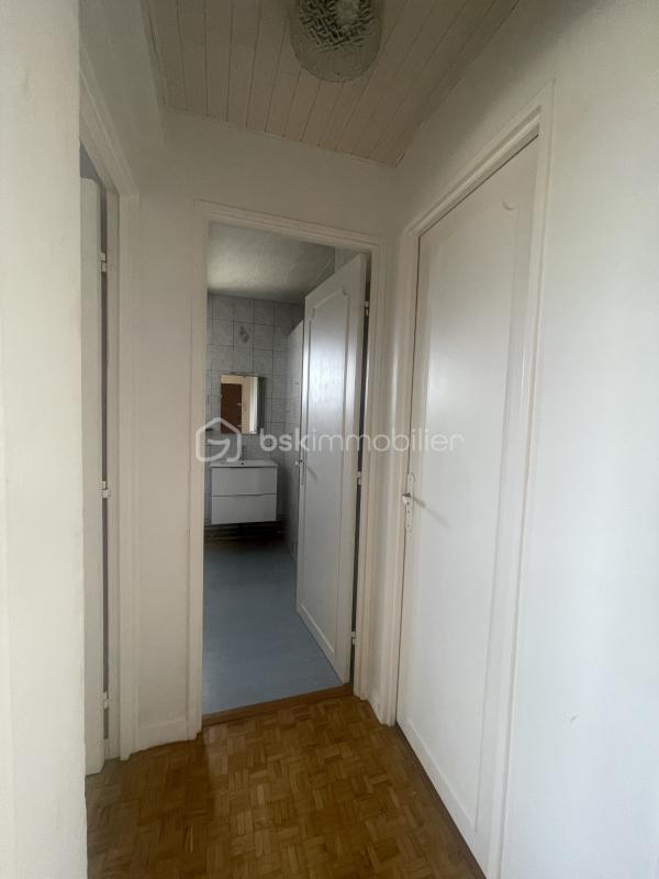 Appartement - 85 m² - 5 pièces