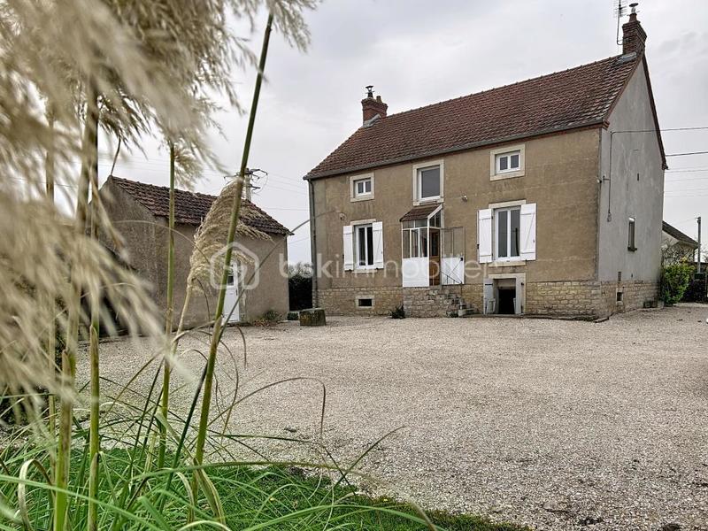 Maison ancienne - 90 m² - 3 pièces