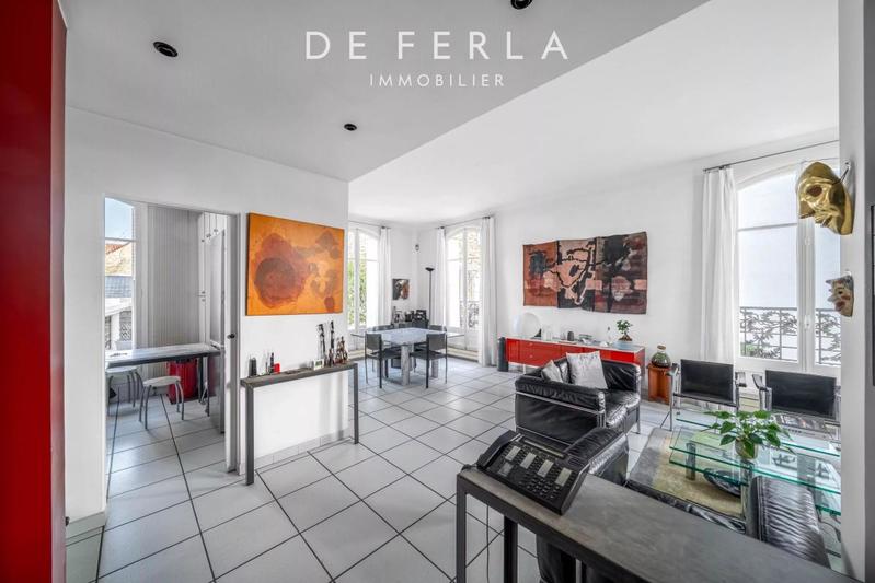 Maison - 200 m² - 8 pièces