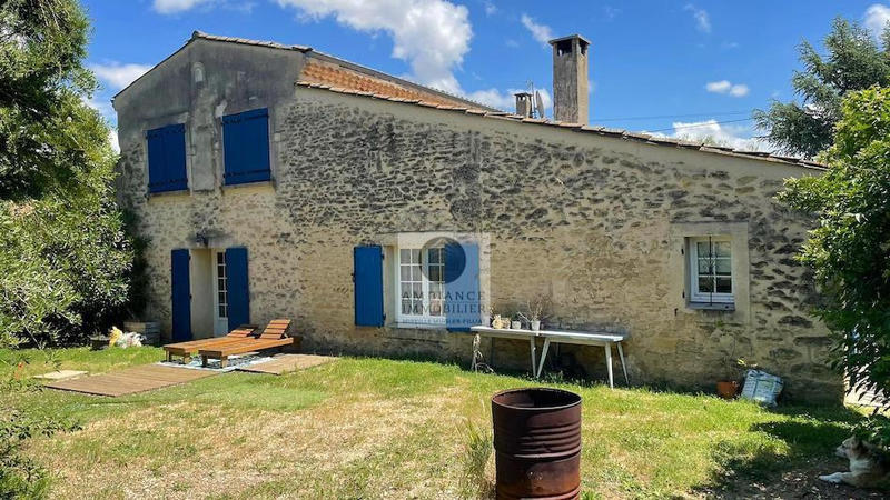 Maison - 236 m² - 7 pièces