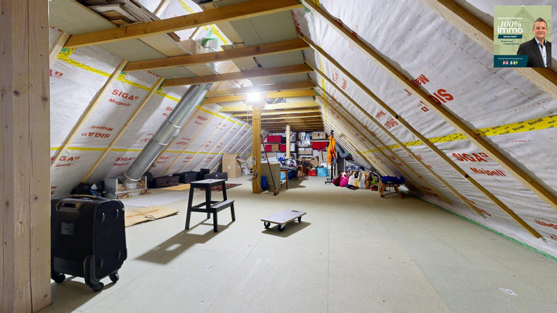 Maison - 222 m² - 7 pièces