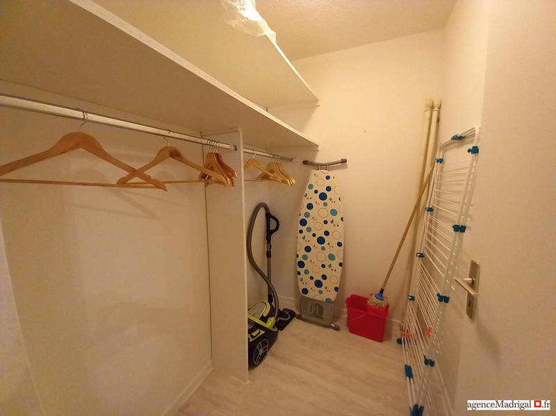 Appartement - 81 m² - 3 pièces