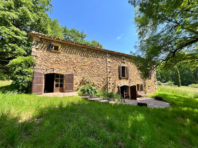 Maison - 210 m² - 7 pièces