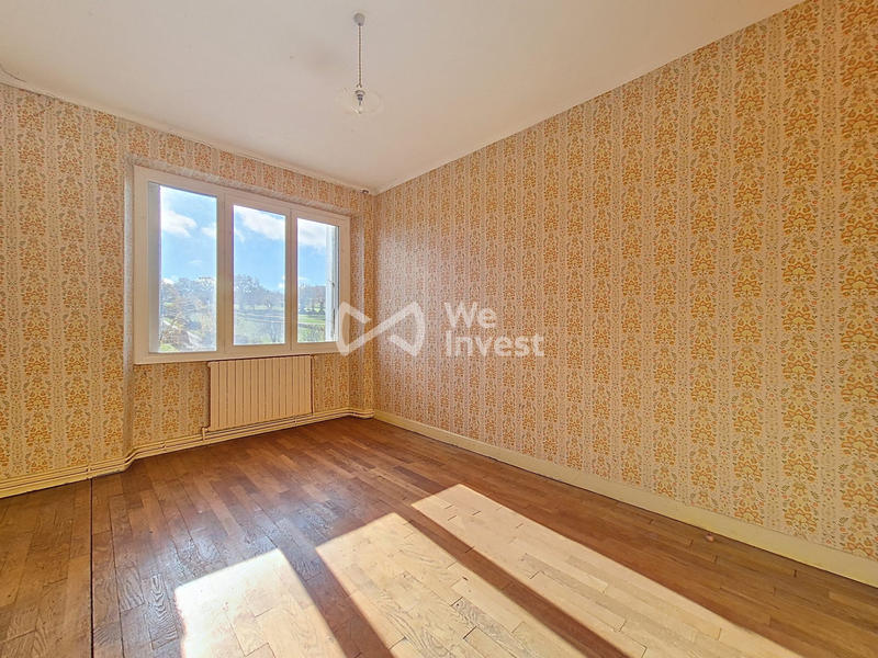 Maison traditionnelle - 148 m² - 8 pièces