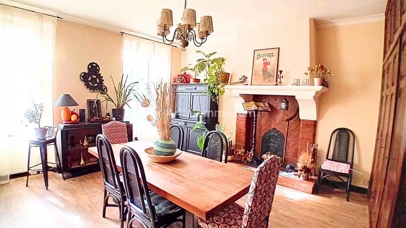 Maison - 335 m² - 6 pièces