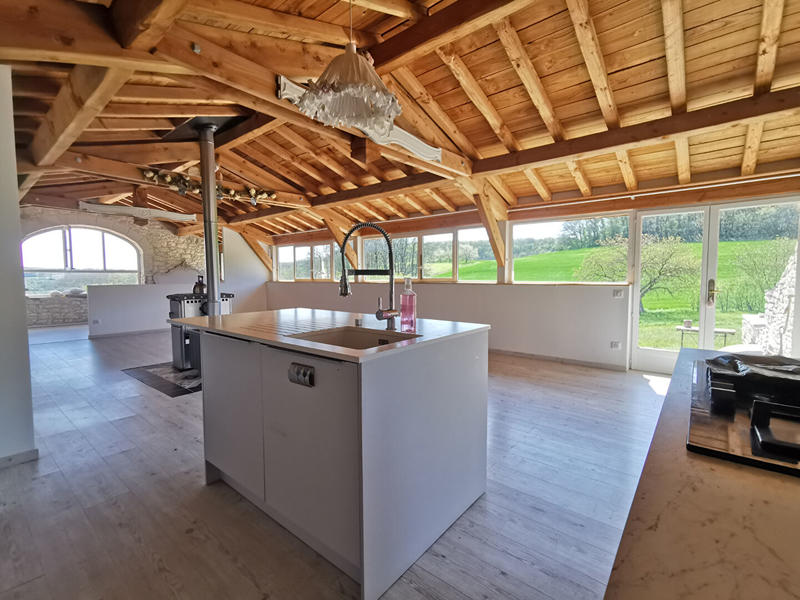 Maison - 549 m² - 12 pièces