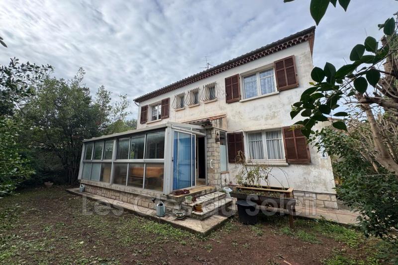 Maison - 137 m² - 6 pièces