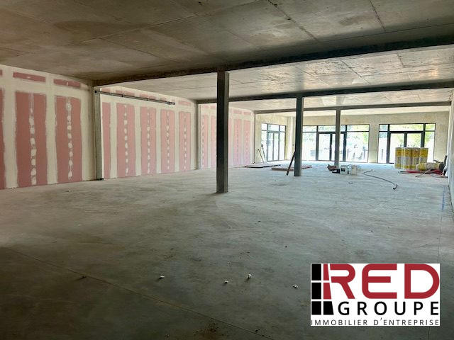Local commercial - 322 m² - 1 pièce